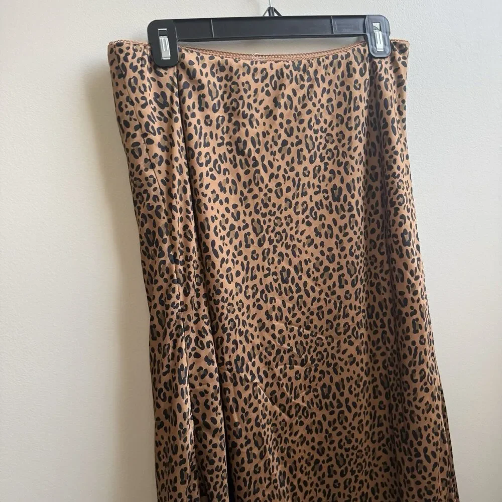 AE animal print midi skirt American Eagle Size L